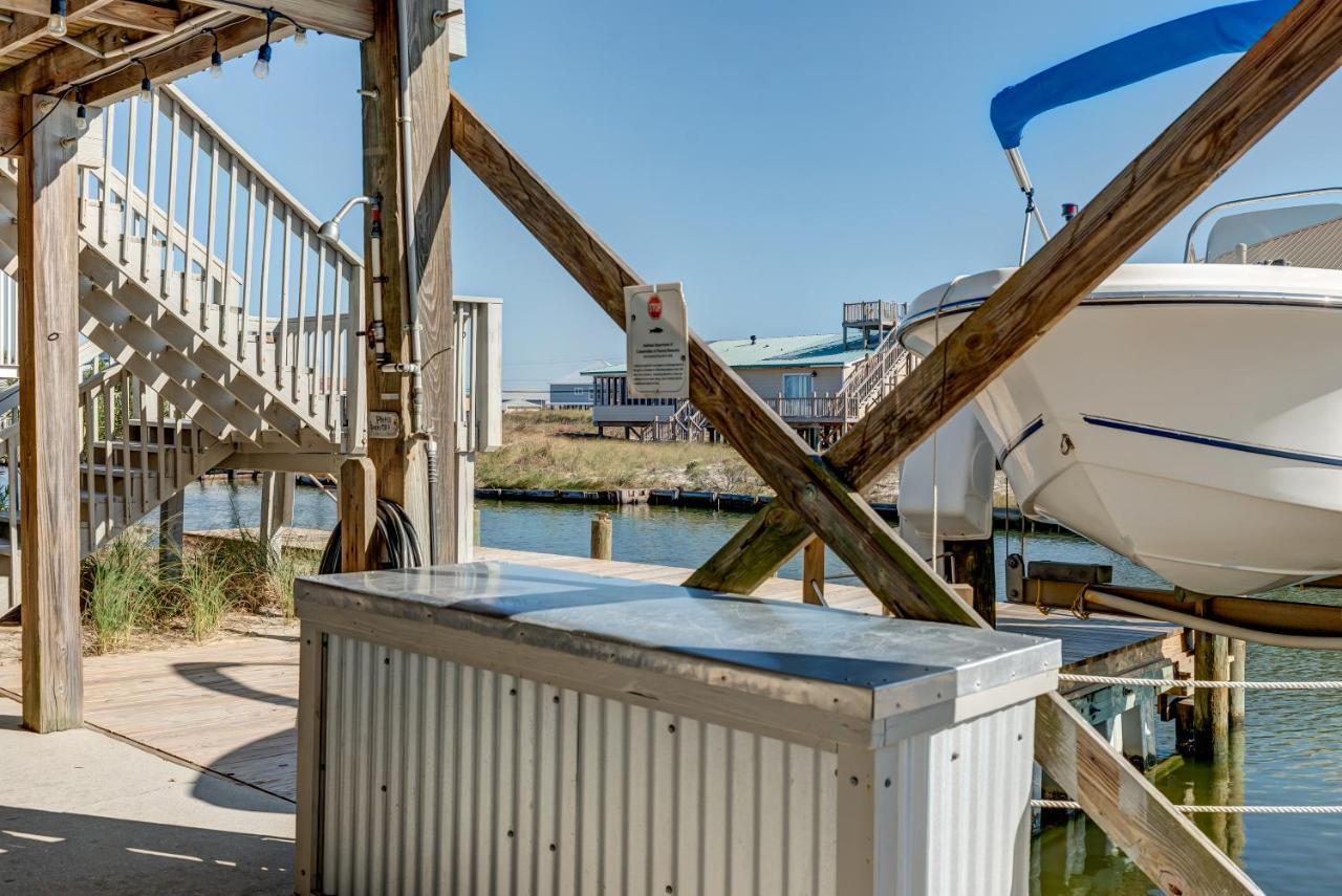 Waters Edge - Private Dock! Only Two Blocks From The Bay Or The Gulf! Plenty Of Parking For Cars Or Boats Home Dauphin Island Exterior foto